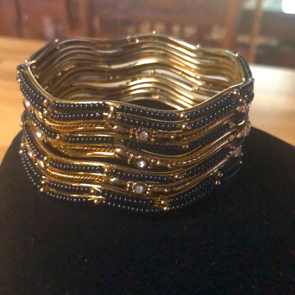 LIKE NEW BANGLE BRACELETS